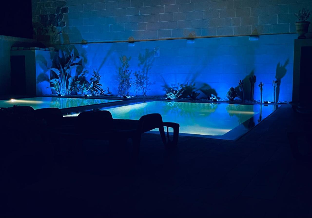 Fiftyfour West Boutique Living Bed and Breakfast Għarb Eksteriør billede