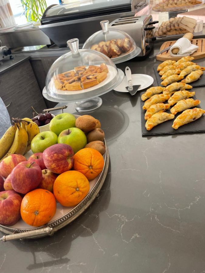 Fiftyfour West Boutique Living Bed and Breakfast Għarb Eksteriør billede