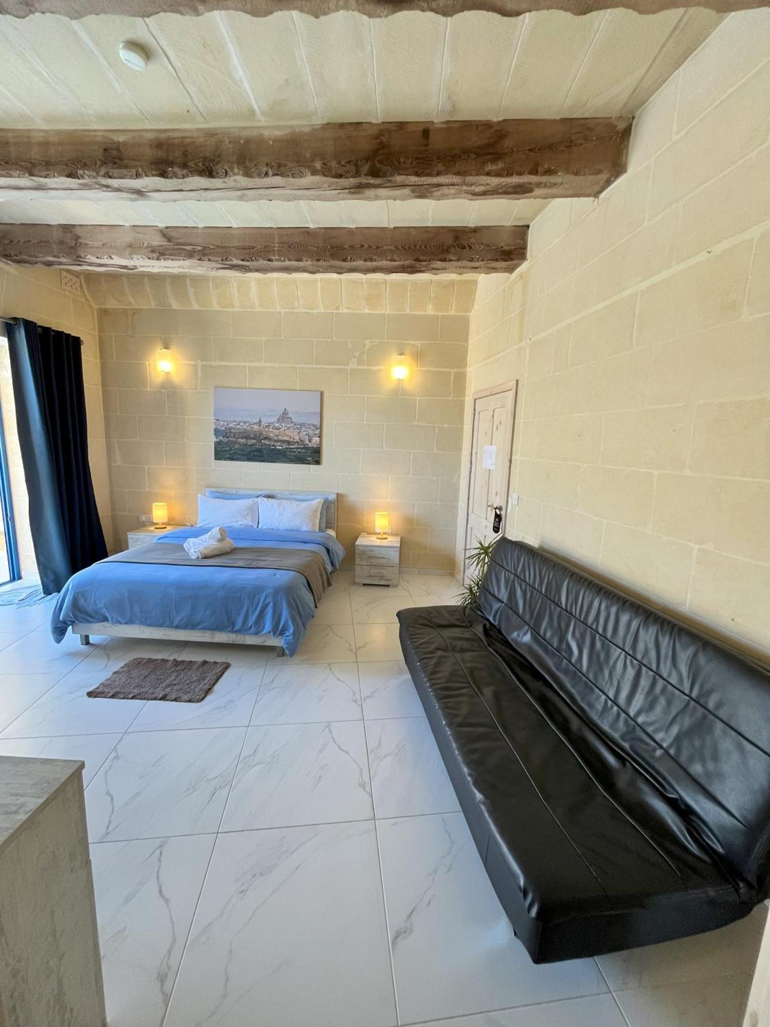 Fiftyfour West Boutique Living Bed and Breakfast Għarb Eksteriør billede