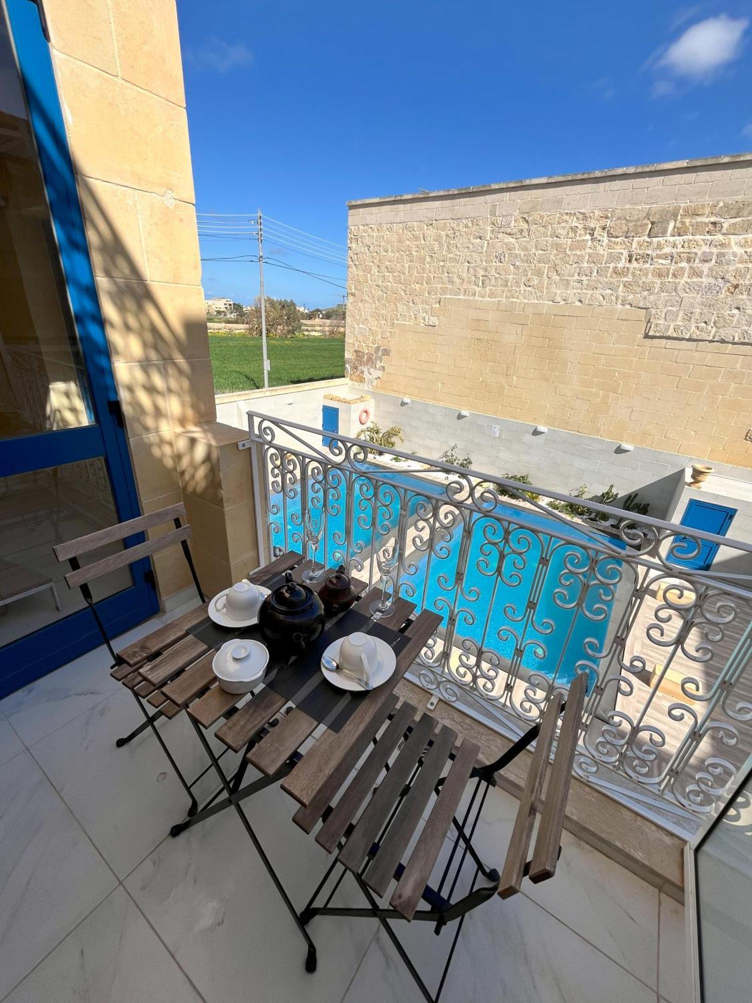 Fiftyfour West Boutique Living Bed and Breakfast Għarb Eksteriør billede