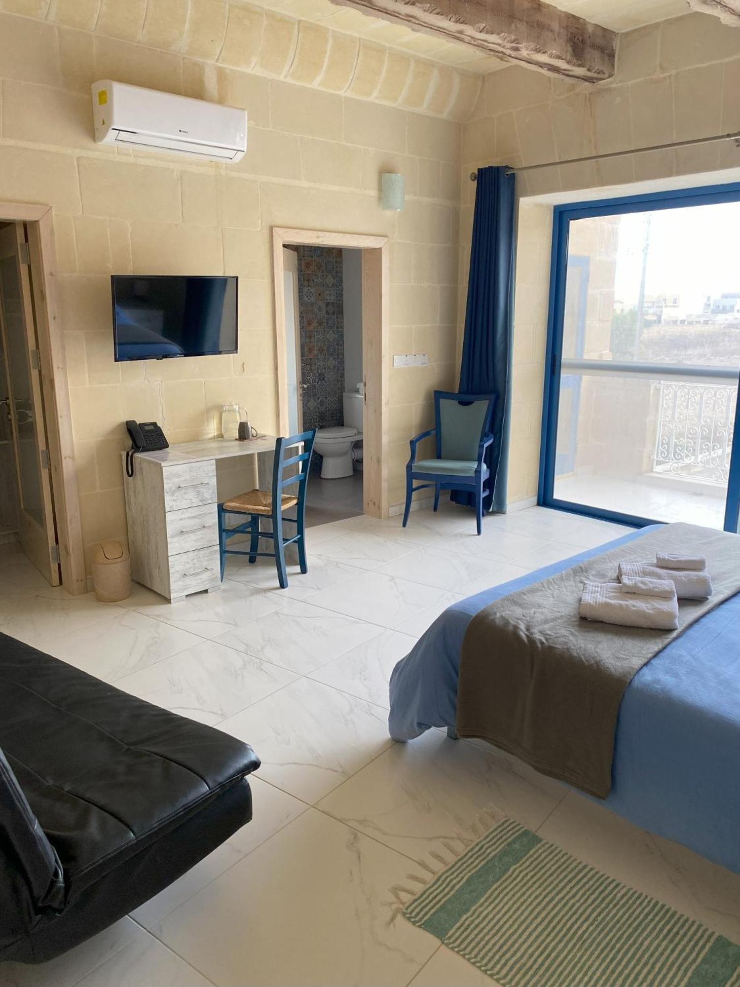 Fiftyfour West Boutique Living Bed and Breakfast Għarb Eksteriør billede