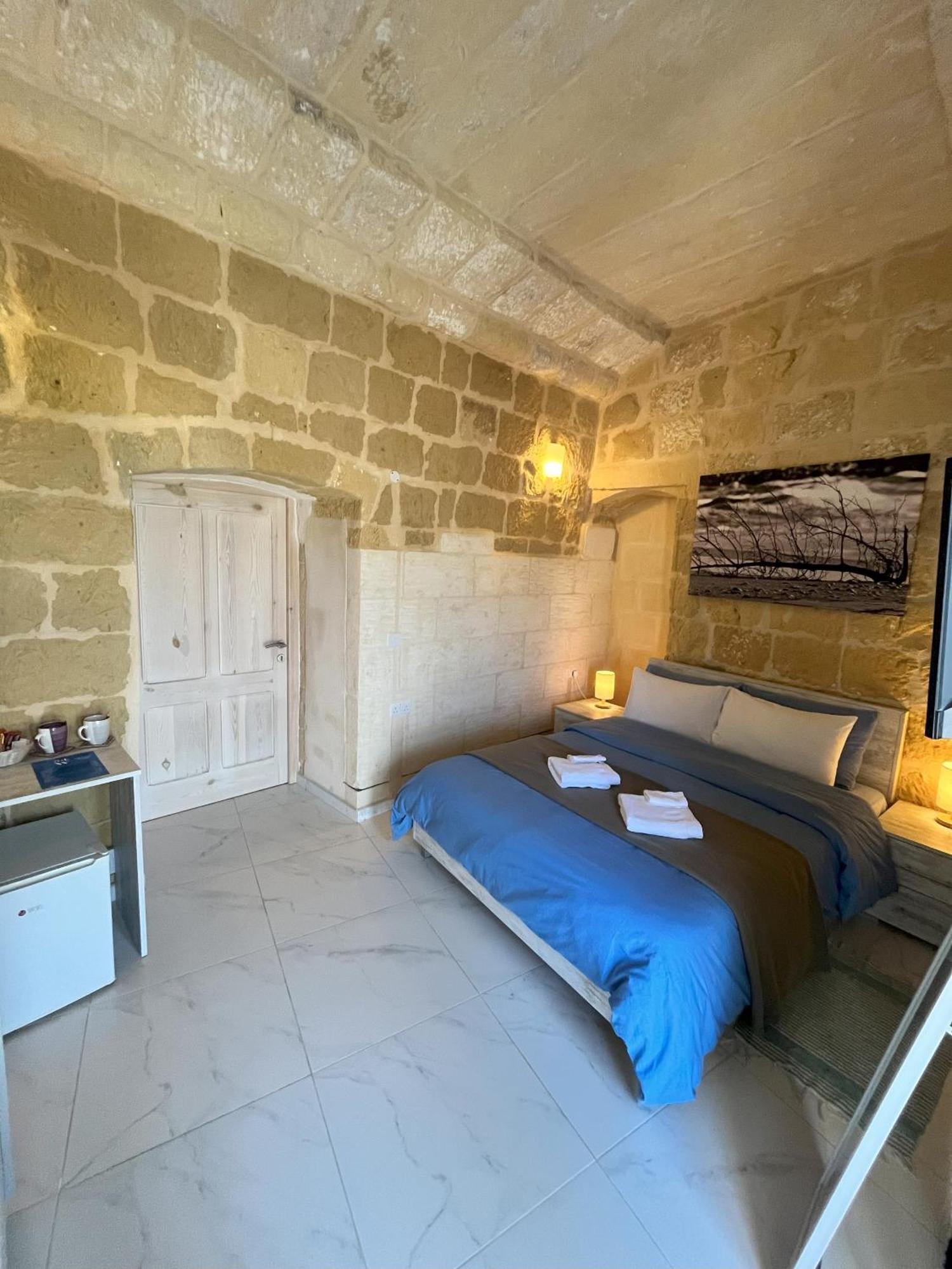 Fiftyfour West Boutique Living Bed and Breakfast Għarb Eksteriør billede