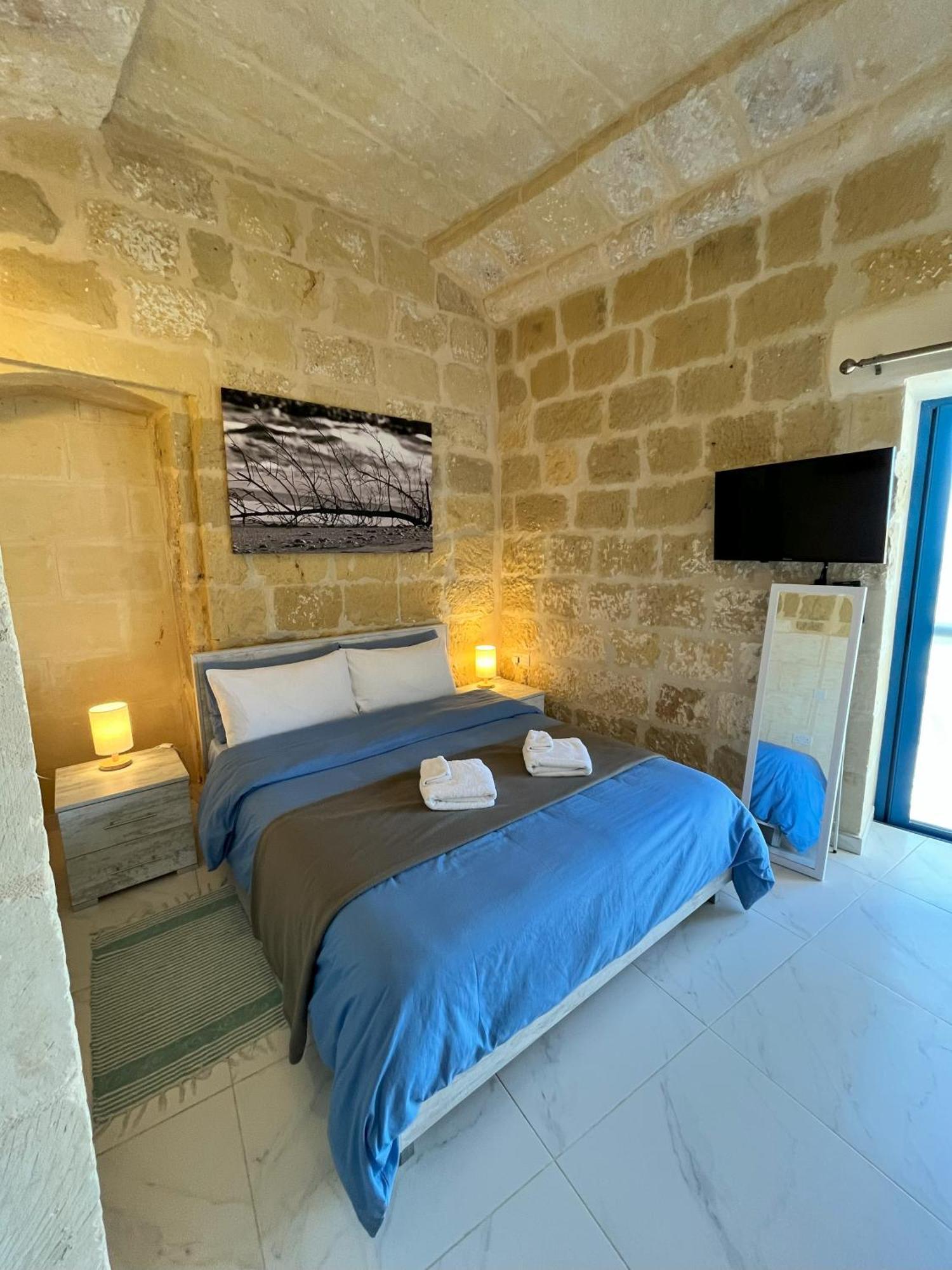 Fiftyfour West Boutique Living Bed and Breakfast Għarb Eksteriør billede
